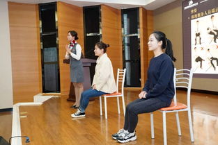 向空姐學禮儀，提升服務溫度——柳州市工人醫院服務禮儀培訓班正式開班
